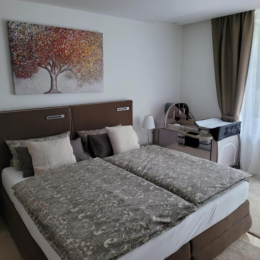 3 Zimmer Wohnung - Keine Party Wohnung ! 6 Personen Dusseldorf Luaran gambar